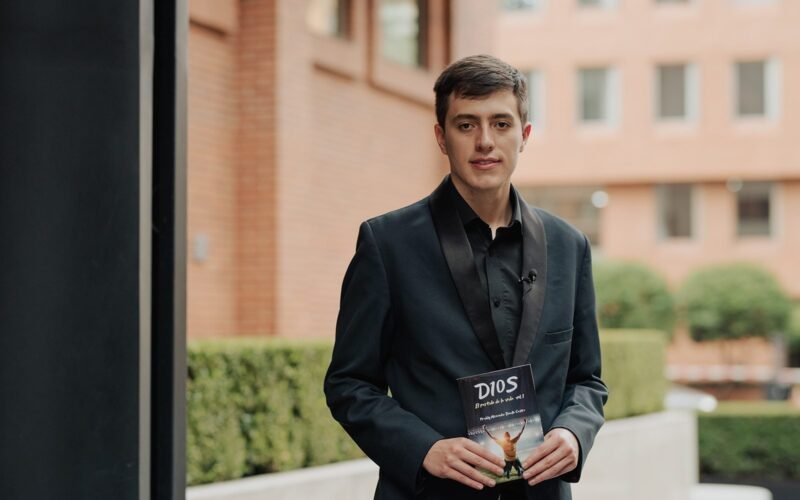 Freddy Alexander Bonilla Castro debuta en el mundo editorial con ‘D10S-EL PARTIDO DE LA VIDA’