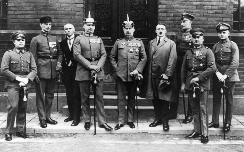 Los periodistas catalanes que ‘entrevistaron’ a Hitler, ¿‘fake news’ o primicia mundial?