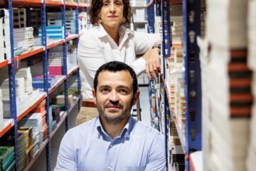 Els editors de Bromera: “El castellà li està menjant espai a la literatura juvenil en valencià”