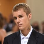 Justin Bieber lanza nuevo disco por sorpresa, el primero en cuatro años, con una veintena de canciones