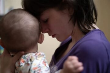 ‘Recién nacidas’: los hermanos Dardenne exploran con su crudo realismo la maternidad adolescente