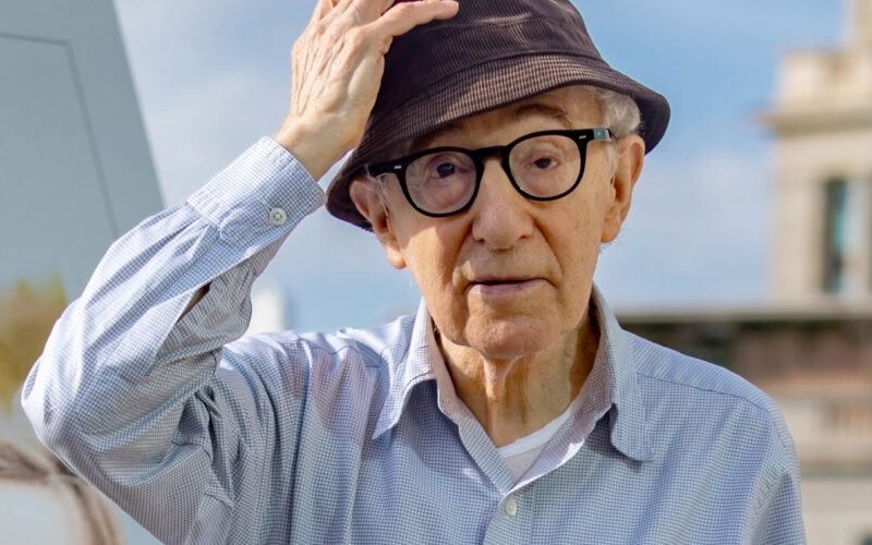 Ayuso patrocina con 1,5 millones de euros la próxima película de Woody Allen para promocionar Madrid