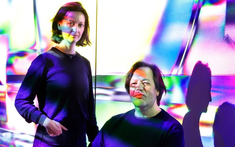 Metahaven, el dúo holandés que ha desdibujado los límites entre el arte, el impacto cotidiano de los entornos digitales y el pensamiento crítico