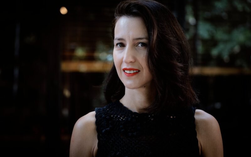 Carmen M. Cáceres: “El desahorro es un recordatorio de nuestra fragilidad como clase media”