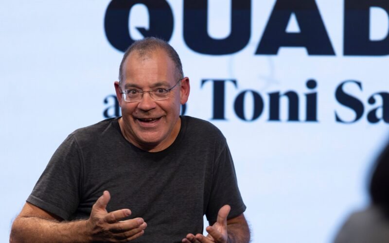 Toni Sala: “No ens defineixen ni els diners ni la bellesa, sinó criteris morals”