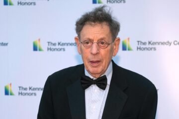 Philip Glass cancela el estreno mundial de su sinfonía en el Kennedy Center por el control de Trump en la institución