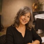 ALCIRA ACOSTA REFLEXIONA SOBRE LA RESILIENCIA Y LA SUPERACIÓN EN LA NOVELA CONTEMPORÁNEA ‘LA DANZA DE LA LEONA’