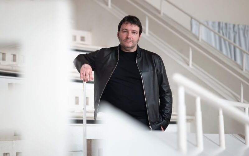 Qui és Carles Rebassa, premi Sant Jordi de novel·la?