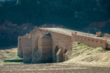 Objetivo: salvar el puente de Ariza, el patrimonio artístico que sumergió el temporal