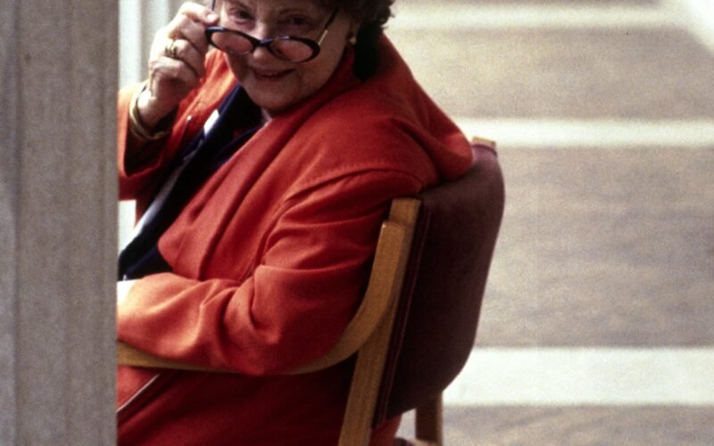 ‘El banquete’, de Muriel Spark: novela de inteligencia diabólica con preguntas y respuestas universales