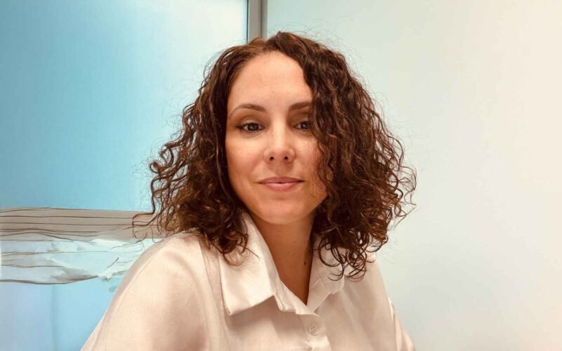 NOELIA SUÁREZ GÓMEZ DESMONTA LOS CONFLICTOS Y OFRECE UN MAPA PARA EL ENTENDIMIENTO EN ‘MEDIACIÓN: LA MESA DE LAS OPORTUNIDADES’