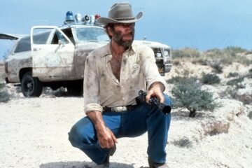 “Un móvil se puede cargar solo con frotarlo con la barba de Chuck Norris”: el actor fue el rey del humor absurdo