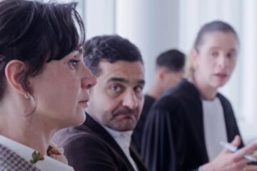 ‘Yo te creo’: todos los grises de un juicio en un solo escenario