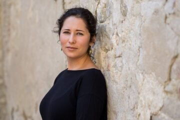 ‘Las cinco heridas’: retrato irónico de una comunidad latina en Estados Unidos