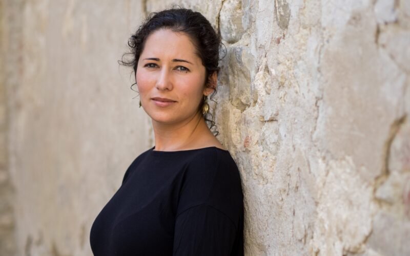 ‘Las cinco heridas’: retrato irónico de una comunidad latina en Estados Unidos