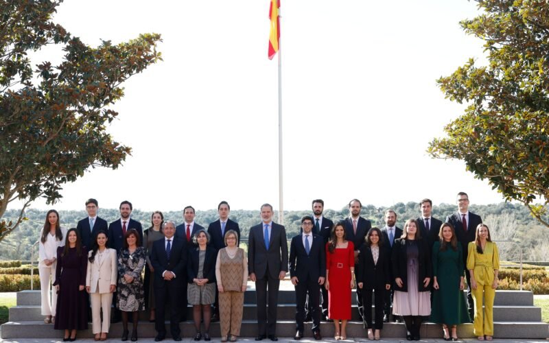 Altos funcionarios del Estado y agujeros negros en la Administración