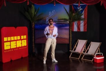 Brillante, tatuado y con una barba incrustada pelo a pelo: Bad Bunny ya ‘actúa’ cada día en el Museo de Cera de Madrid