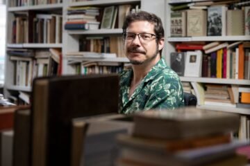Josep Pedrals: “Quan em fixo gaire en el món real, m’enfado i deixo de ser un poeta alegre”
