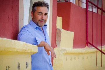 Cuenca reconoce la labor de Maximino Pérez nombrándolo Hijo Adoptivo de la ciudad