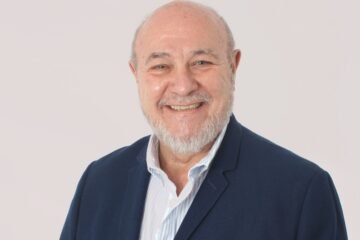 Antonio Ríos, terapeuta familiar: “Lo bueno de la adolescencia es que se acaba”