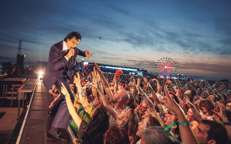 Nick Cave se desgarra el alma en un antológico concierto para cerrar Mad Cool