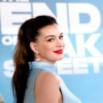 Anne Hathaway vuelve a reinar en Hollywood: cómo cinco películas, un embarazo y la mejor de sus carcajadas la recolocaron en el trono