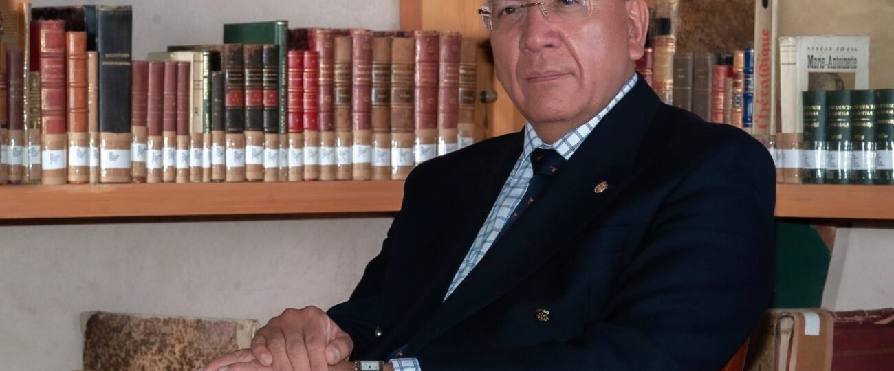 Muere a los 72 años el poeta y académico de la lengua Vicente Quirarte
