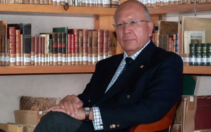 Muere a los 72 años el poeta y académico de la lengua Vicente Quirarte