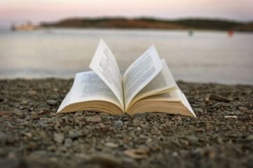 Tres propuestas de lecturas para soñar la economía del futuro este verano