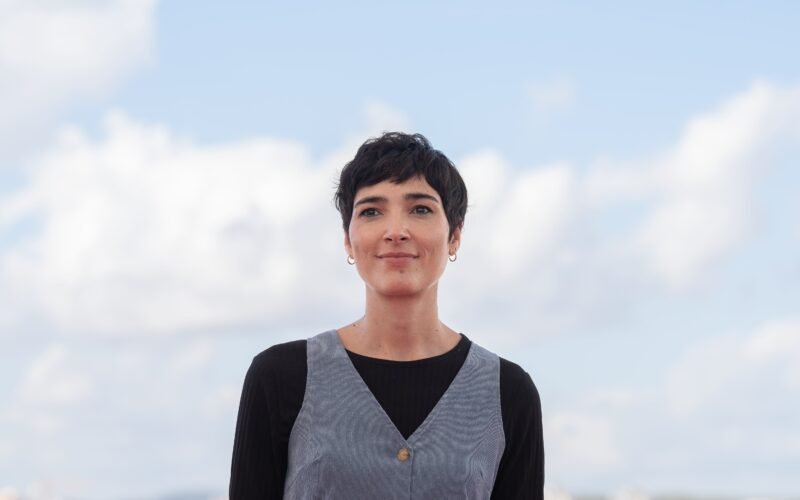 Isabel Peña, coguionista de ‘El ser querido’: “Escribir es equivocarte y dudar. Soy una duda con piernas”