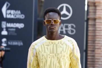 De “¿eres mantero?» a “¿eres modelo?“: la historia de Cheikh, de una patera a las pasarelas