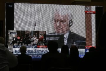 El general Mladić sí tiene quien le escriba
