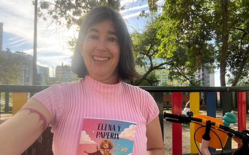 Paloma del Soterraño Sánchez Muñoz invita a niños y familias a viajar por la historia del libro con “Elena y Paperix”