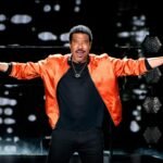Lionel Richie ingresa en la UCI para someterse a pruebas tras no poder seguir en pie en un concierto