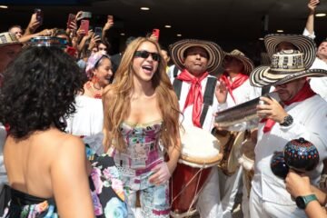 Shakira aterriza en Madrid para su serie de 12 conciertos: “Somos una sola nación latina”