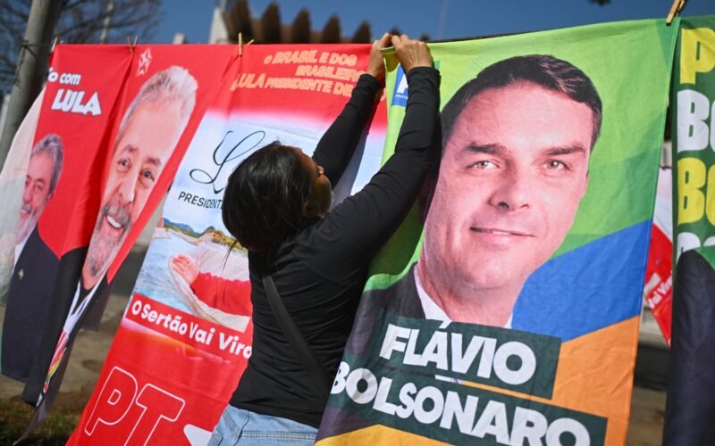 Quatre llibres per conèixer el Brasil davant unes eleccions decisives