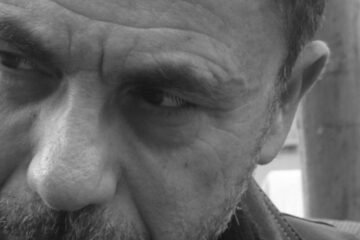 Francisco Ramírez López gana el premio Loewe de poesía con el libro ‘Cuatro clavos’, inspirado en la simbología cristiana